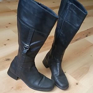 La CANADIENNE Black Tall Heeled Boots